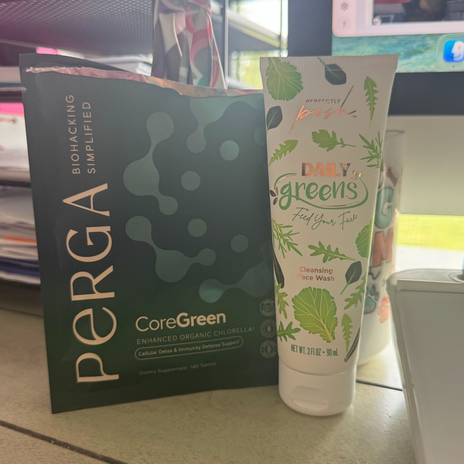 Healthy inside and Out Perfect Pairing!! 
Get your Daily Greens!! 

Feel your Face with Daily Greens from The Perfectly Posh .Com 
Enhance your insides with our CoreGreen from Perga! 

 #core4 #perga #MidlifeWellness #SelfCareMadeSimple #SimpleSwaps #theperfectlyposh #naturallybased #FaceWash